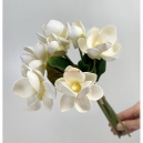 beyaz yapay çiçek